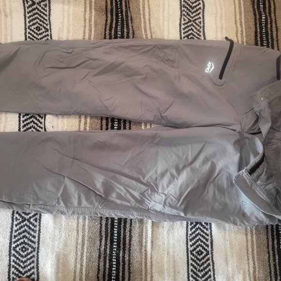 Designer Jeans and Dress Pants - Picture 3 of 16